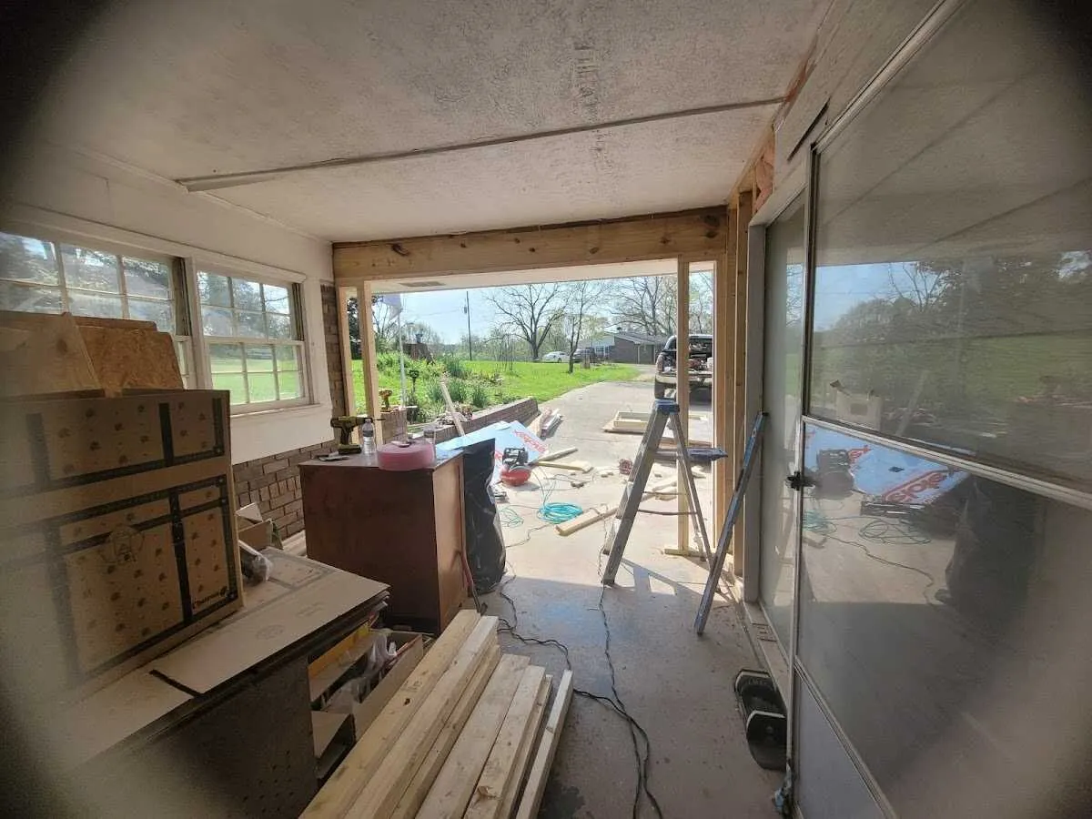 Air movers and dehumidifier for Drying & Dehumidification in Silvis